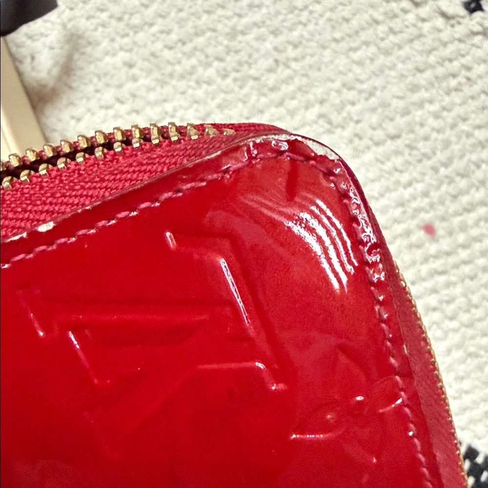 AUTHENTIC Louis Vuitton Shiny Red Monogram Wallet - Picture 5 of 9